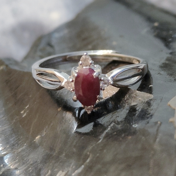 Faceted Ruby with Cubic Zirconia gemstone silver ring adjustable #037 - Picture 3 of 3